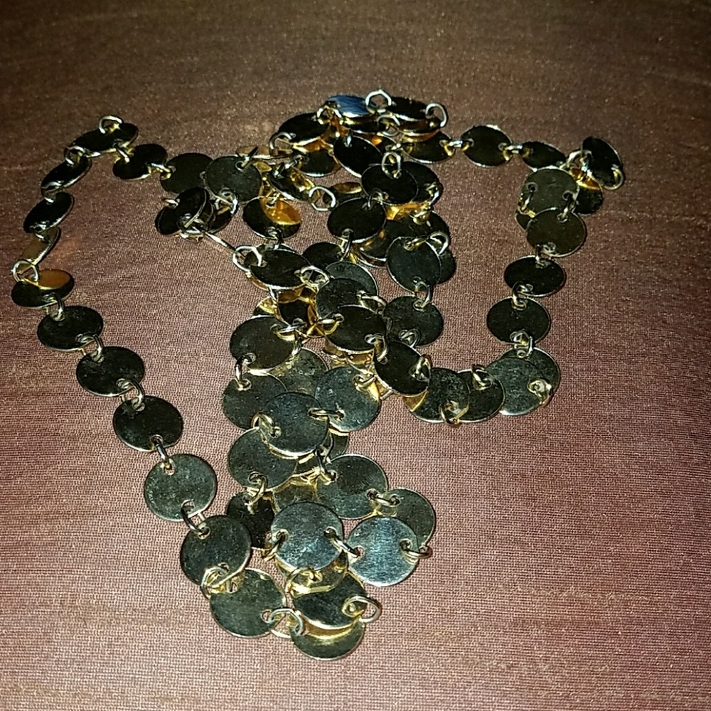 PM 145 Beautiful, long necklace